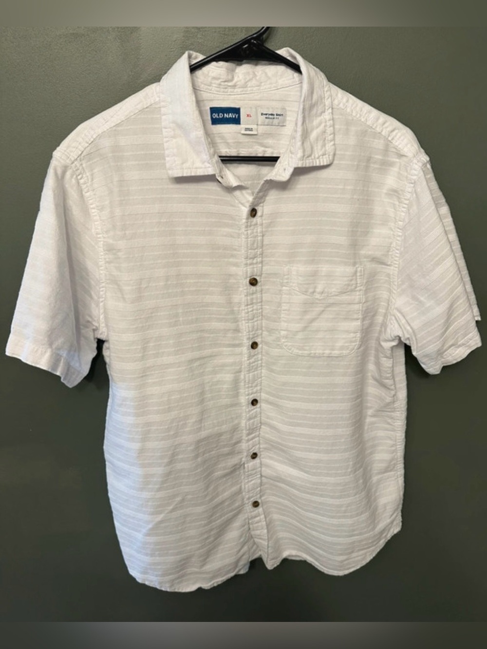Old Navy White Short-Sleeve Button-Down Shirt